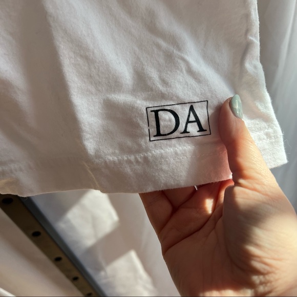 David Allan Clothing Love Is All You Need T-Shirt, size Medium - Picture 4 of 5